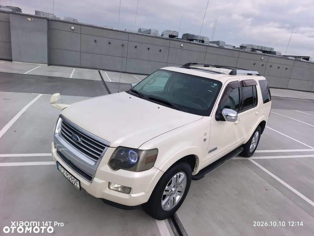 Ford Explorer - 16