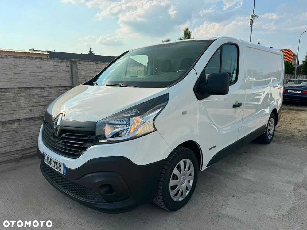 Renault TRAFIC - 1