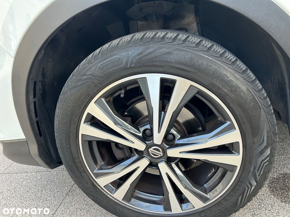 Nissan Qashqai 1.3 DIG-T Tekna+ - 24