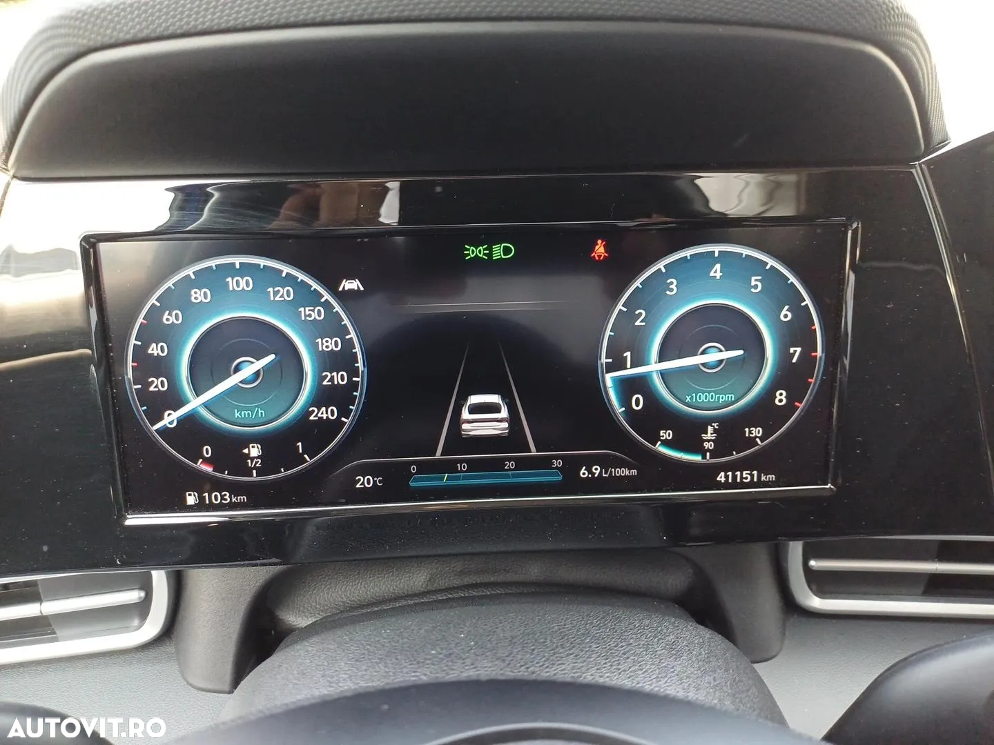 Hyundai Elantra - 12