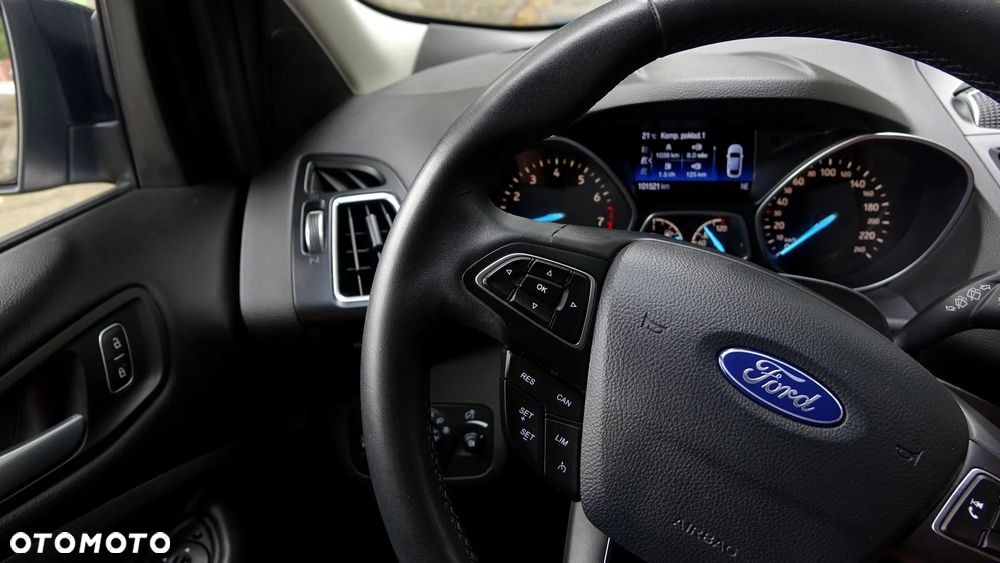 Ford Kuga 1.5 EcoBoost 2x4 Titanium - 14
