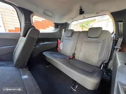 Dacia Lodgy 1.5 dCi Stepway 7L - 10