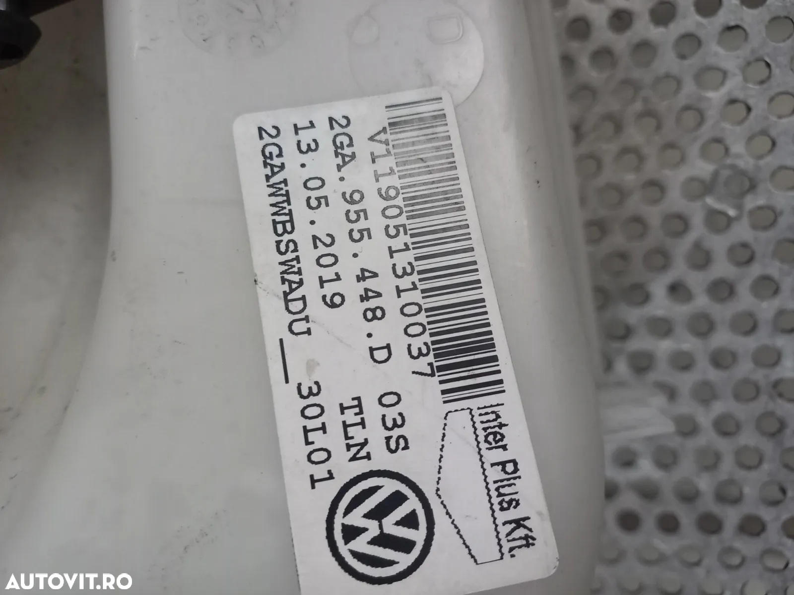 Vas Lichid Parbriz Stropgel Vw T-Roc Cod 2GAD Dezmembrez Vw T-Roc - Dezmembrari Arad - 6