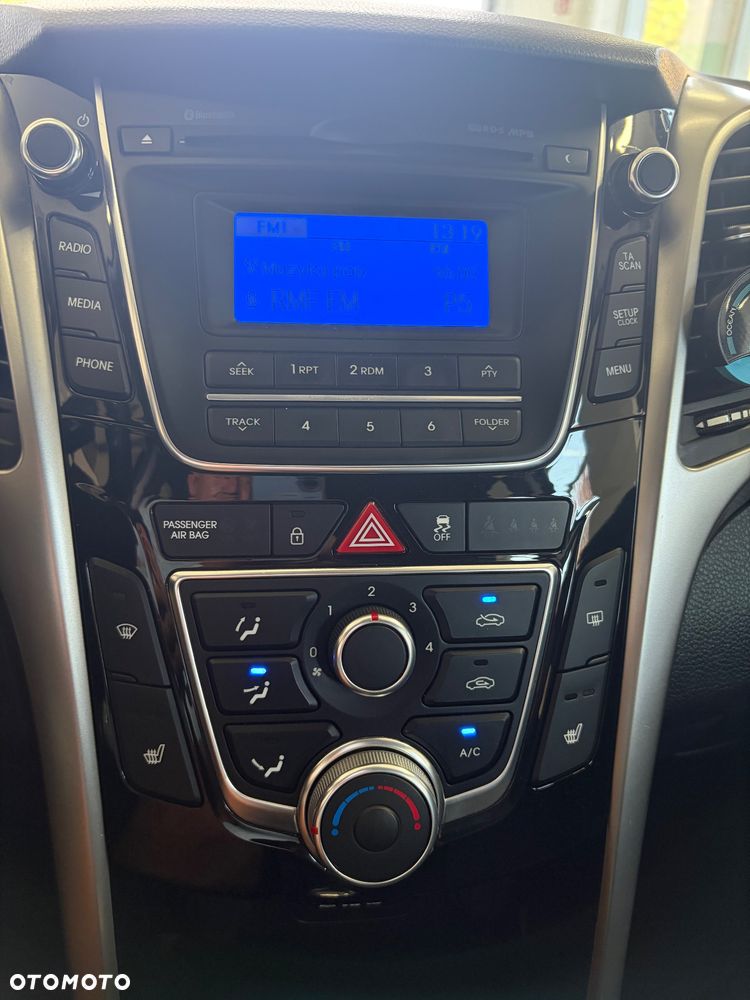 Hyundai i30 1.4 Fifa World Cup Edition - 20