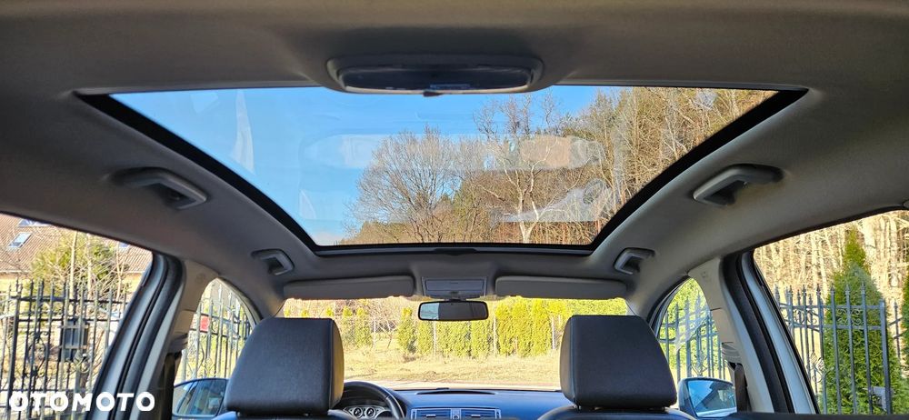 Ford Kuga 2.0 TDCi 2x4 Titanium - 23