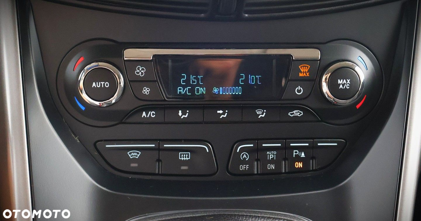 Ford Kuga 1.5 EcoBoost 2x4 Business Edition - 24