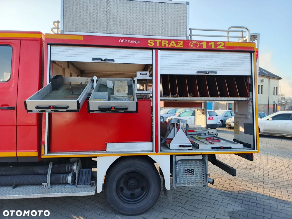 Mercedes-Benz 814F - 12