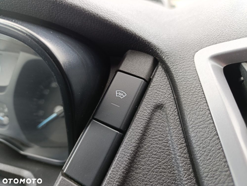 Ford transit trend - 17