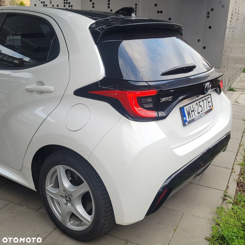 Toyota Yaris - 12