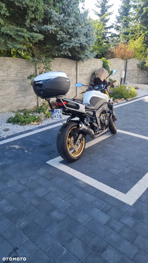 Yamaha FZ8 - 6