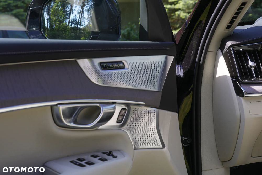 Volvo XC 90 B5 B AWD Ultra Bright 7os - 12