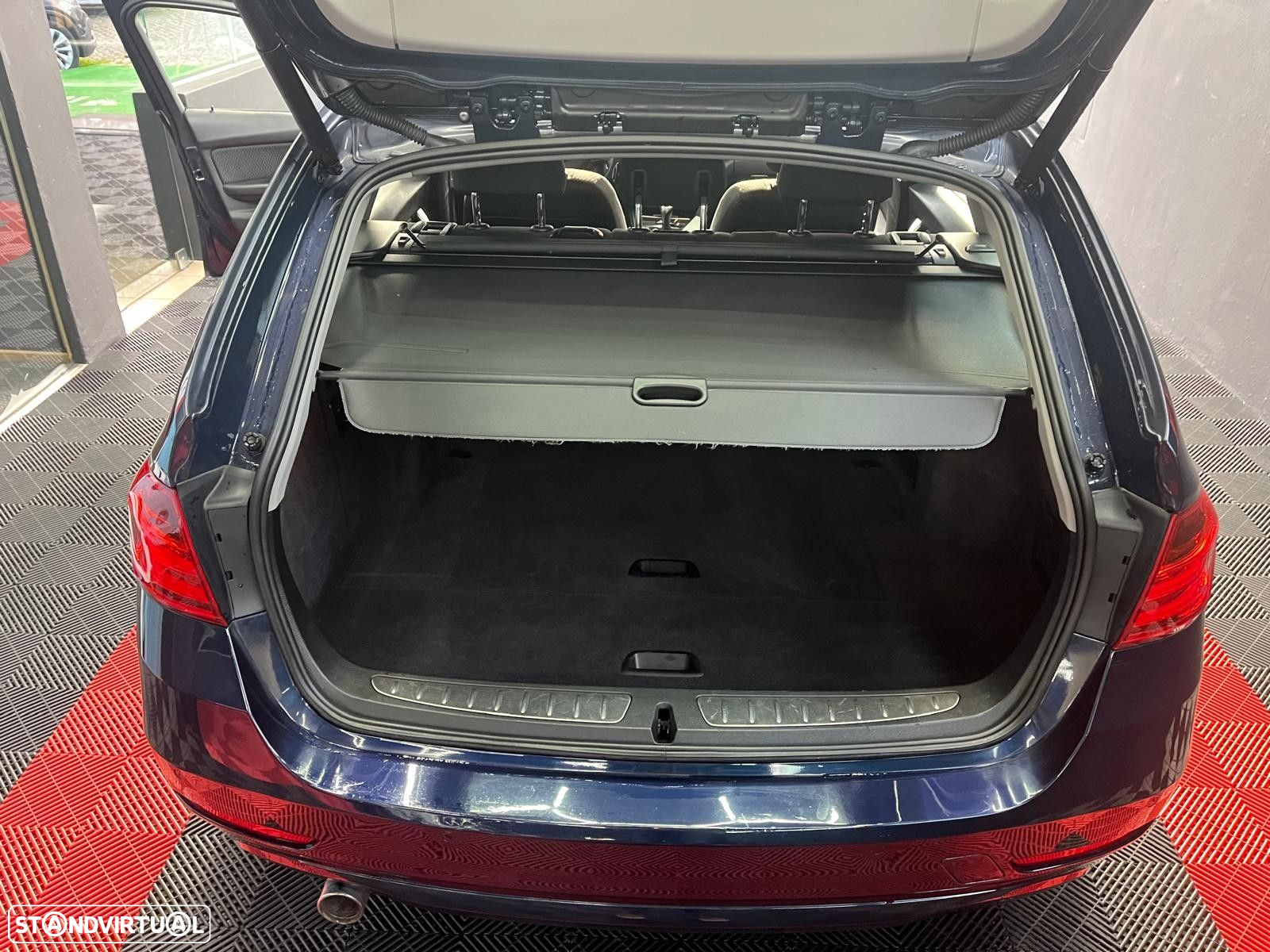 BMW 318 d Touring - 7
