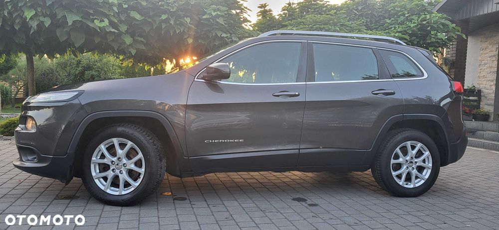 Jeep Cherokee - 2