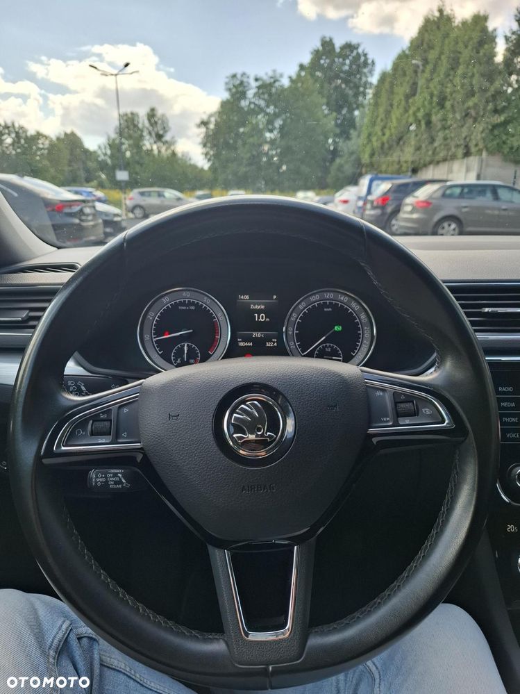 Skoda Superb 2.0 TSI Ambition DSG - 14
