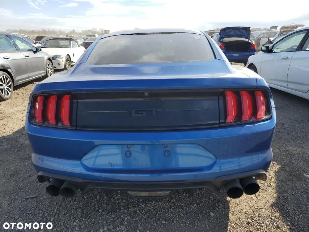 Ford Mustang 5.0 V8 GT - 6