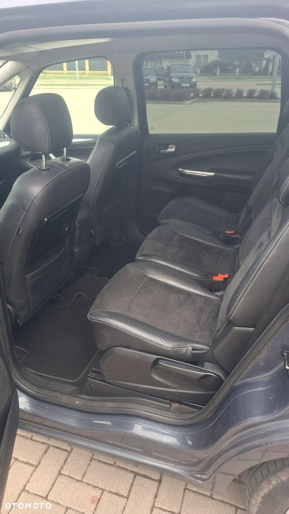 Ford Galaxy 2.0 TDCi Ghia - 9