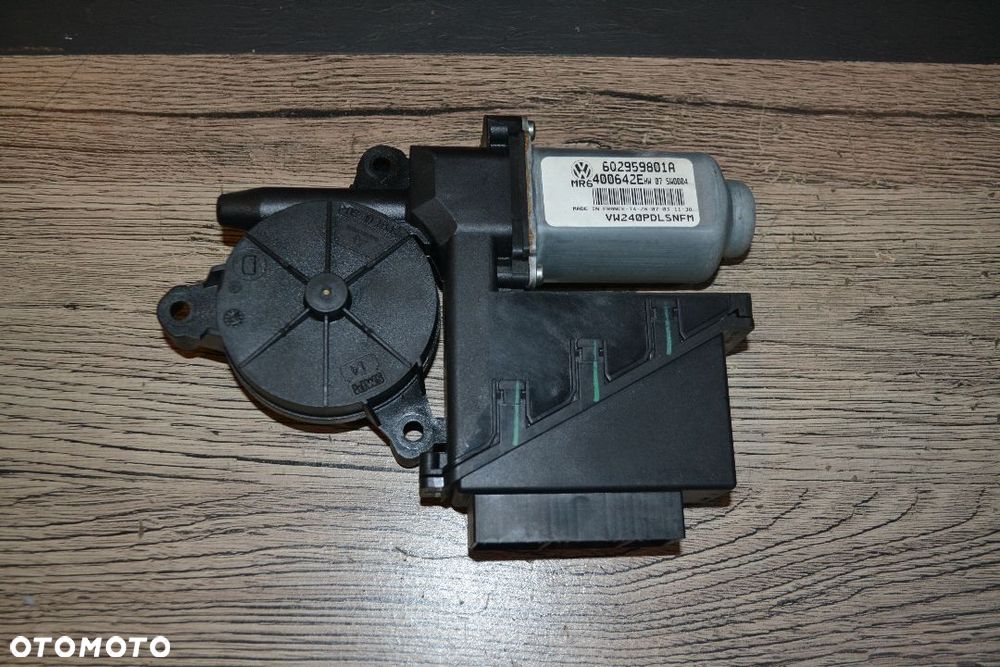 VW POLO 9N SEAT IBIZA III SKODA FABIA SILNICZEK OPUSZCZANIA SZYB ELEKTRYCZNYCH PRAWY 6Q2959801A - 3