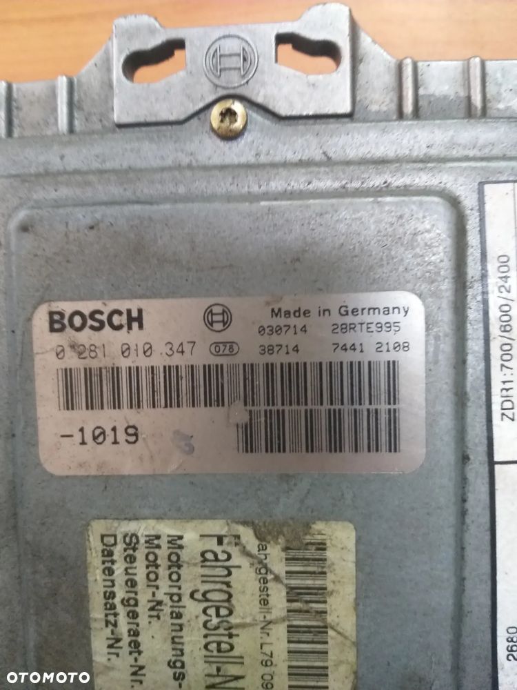 Komputer silnika man l2000 LE 00-06 4.6 E3 0281010347 - 2