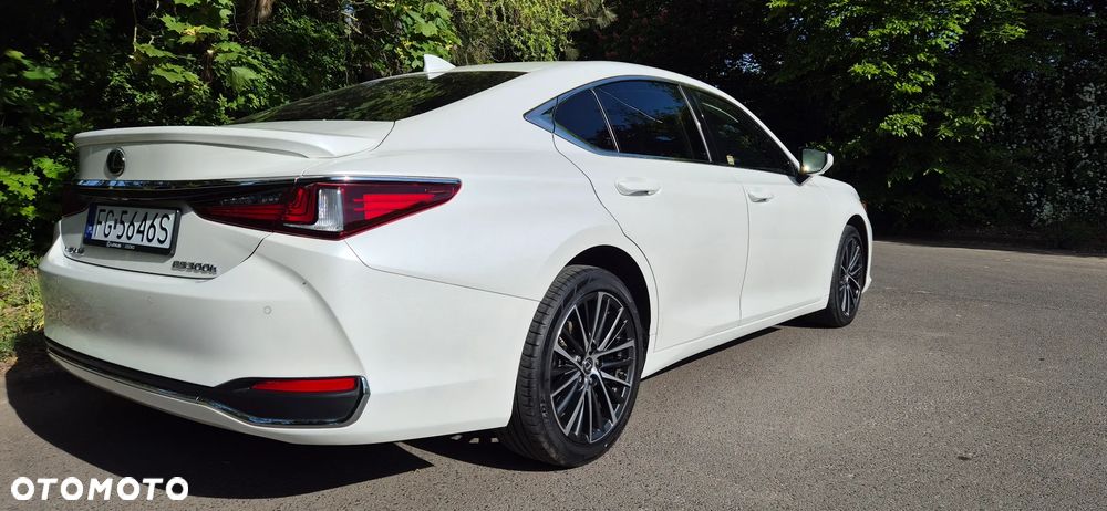 Lexus ES ver-300h-prestige - 12