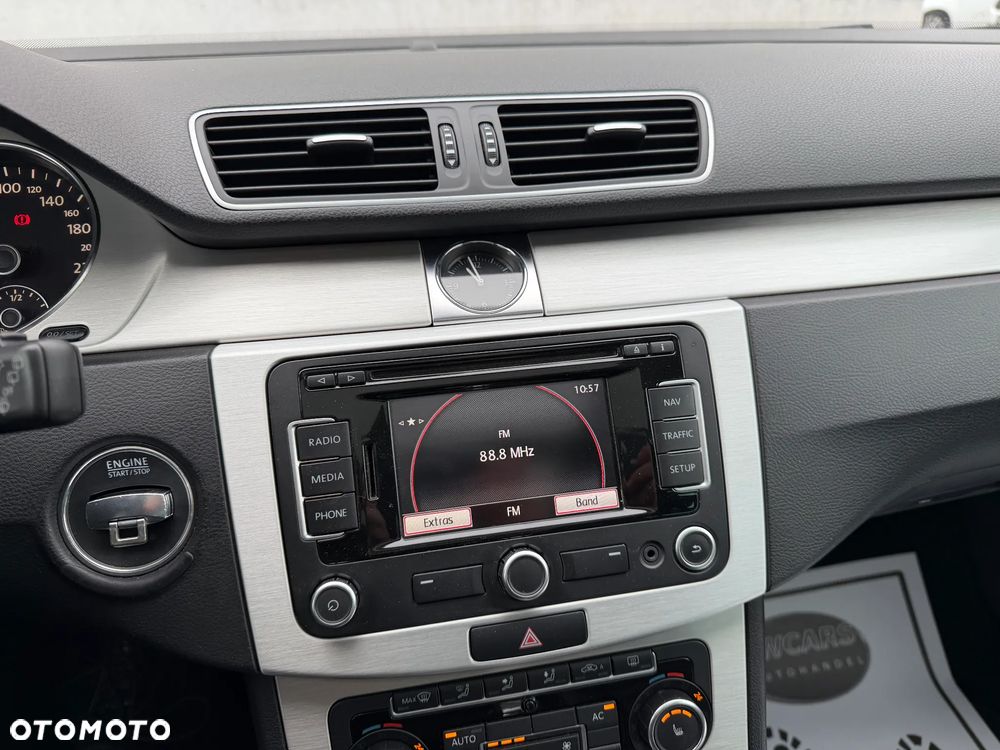 Volkswagen Passat Variant 2.0 TDI Highline DSG - 11