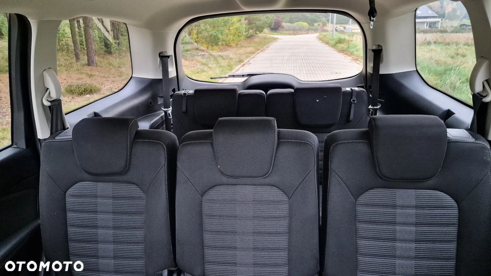 Ford Galaxy - 36