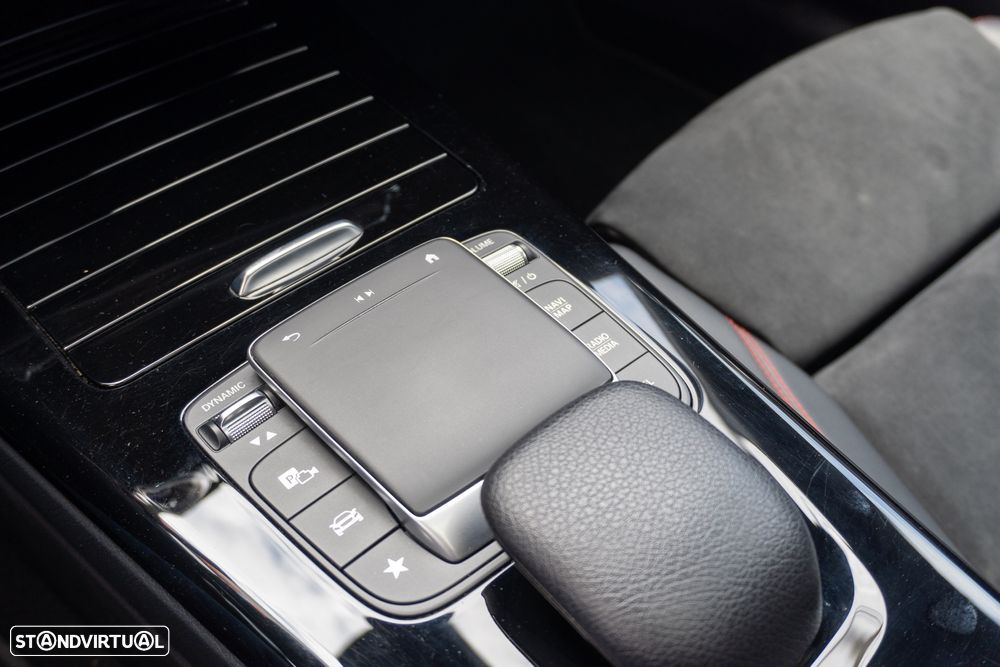Mercedes-Benz CLA 200 7G-DCT AMG Line Advanced Plus - 26
