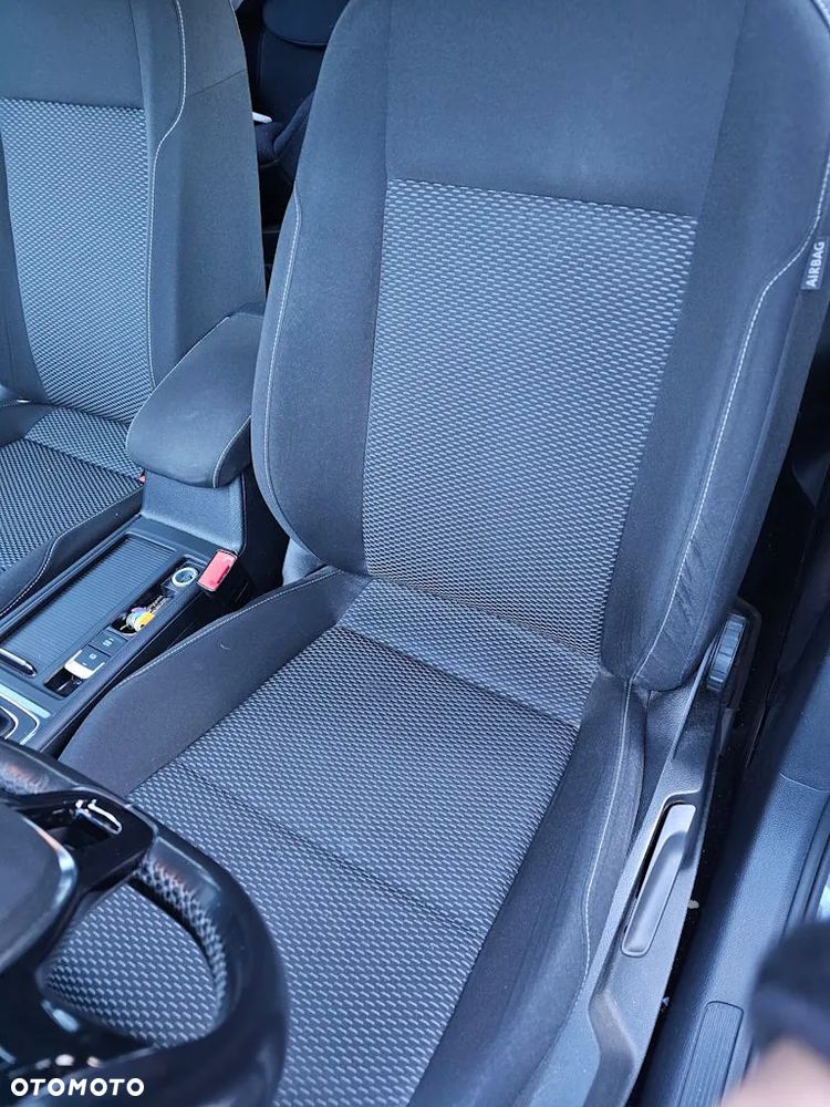 Volkswagen Golf 1.6 TDI BMT Comfortline - 10