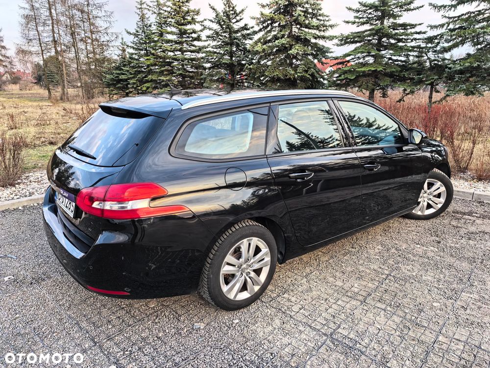 Peugeot 308 1.6 BlueHDi Allure S&S - 26