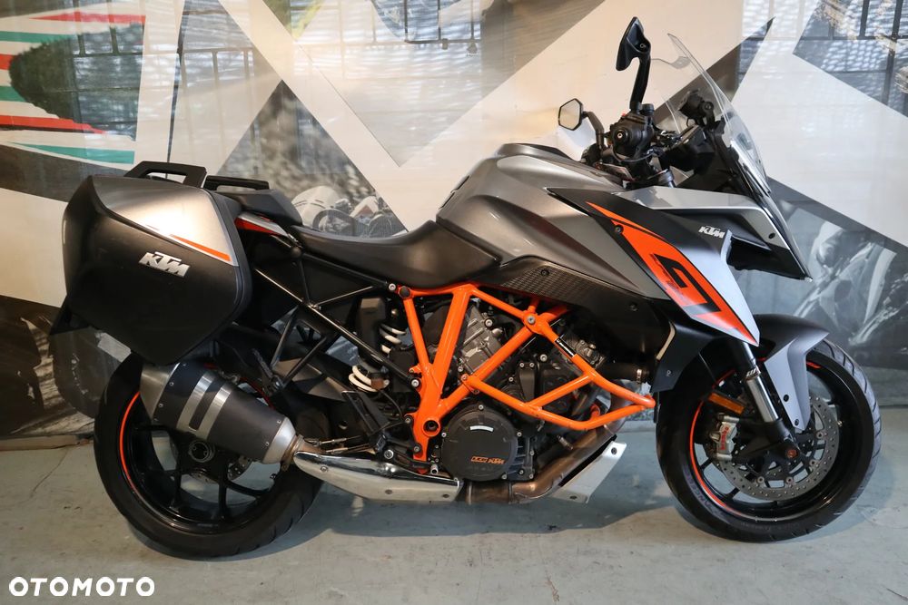 KTM Super Duke - 18