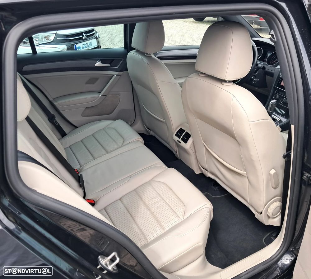 Volkswagen Golf Variant 1.6 TDi Confortline DSG — fotografia 12