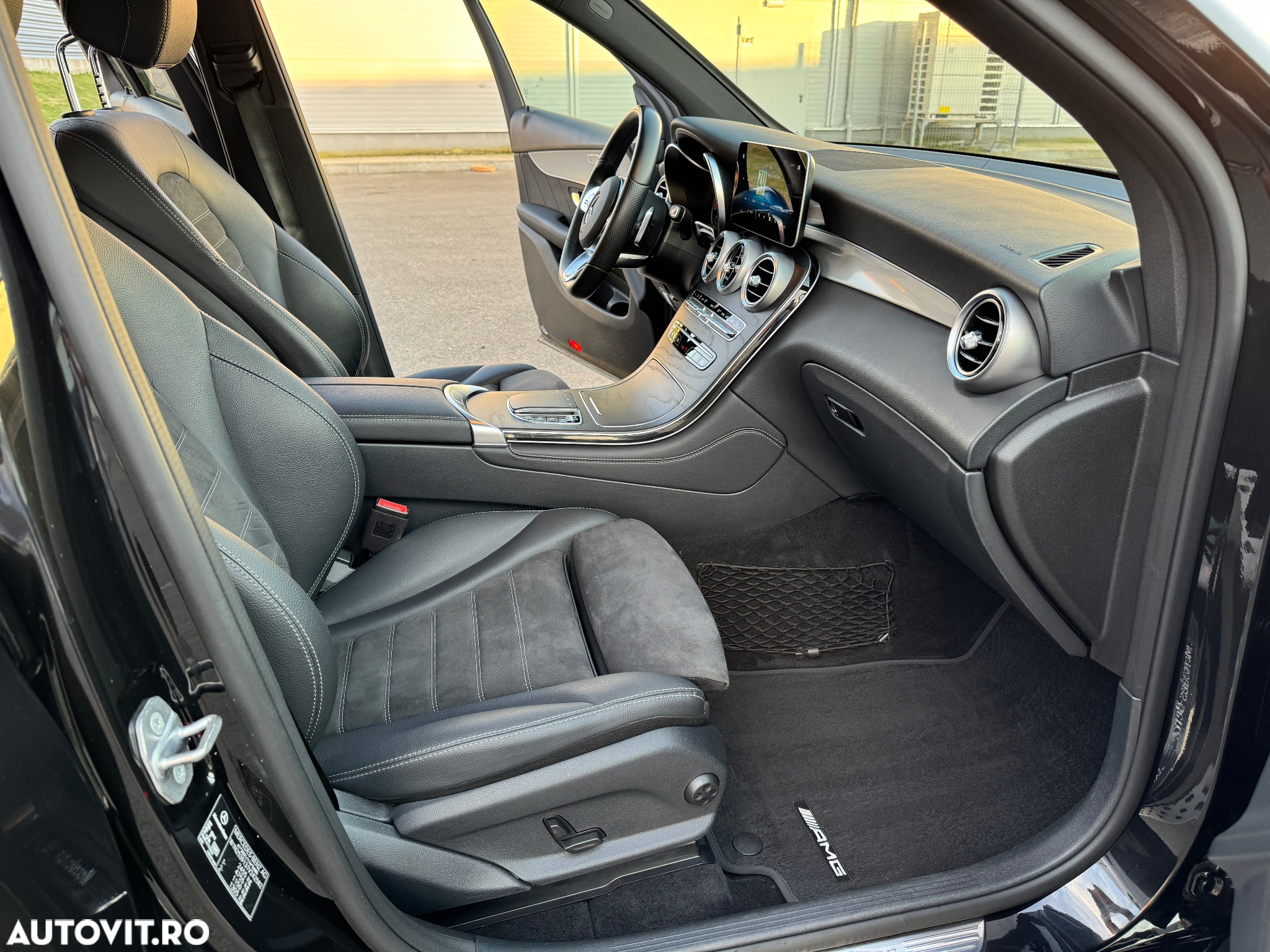 Mercedes-Benz GLC 220 d 4MATIC - 12