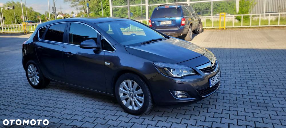 Opel Astra 2.0 CDTI Cosmo - 12