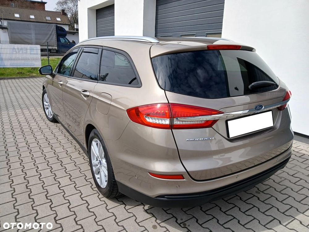 Ford Mondeo 2.0 EcoBlue Titanium - 28