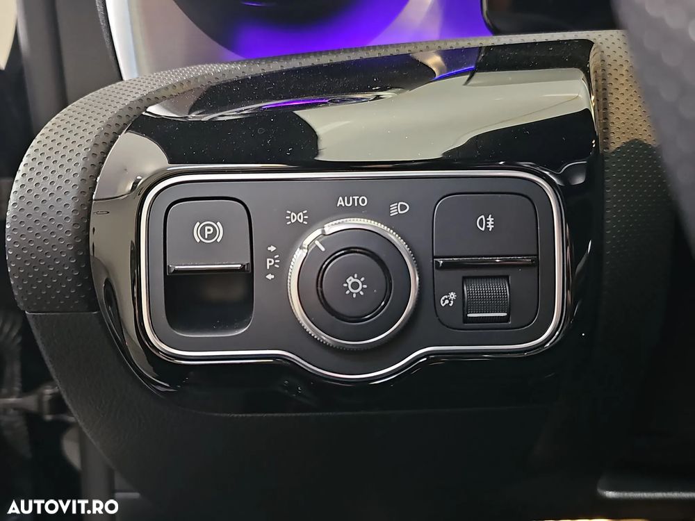 Mercedes-Benz CLA 200 7G-DCT AMG Line - 15