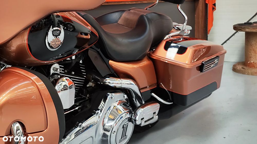 Harley-Davidson Touring Street Glide - 21