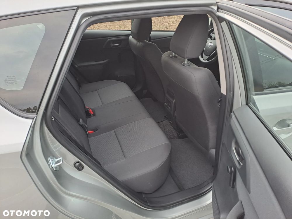 Toyota Auris - 12