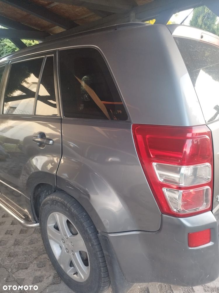 Suzuki Grand Vitara 1.9 DDiS - 2