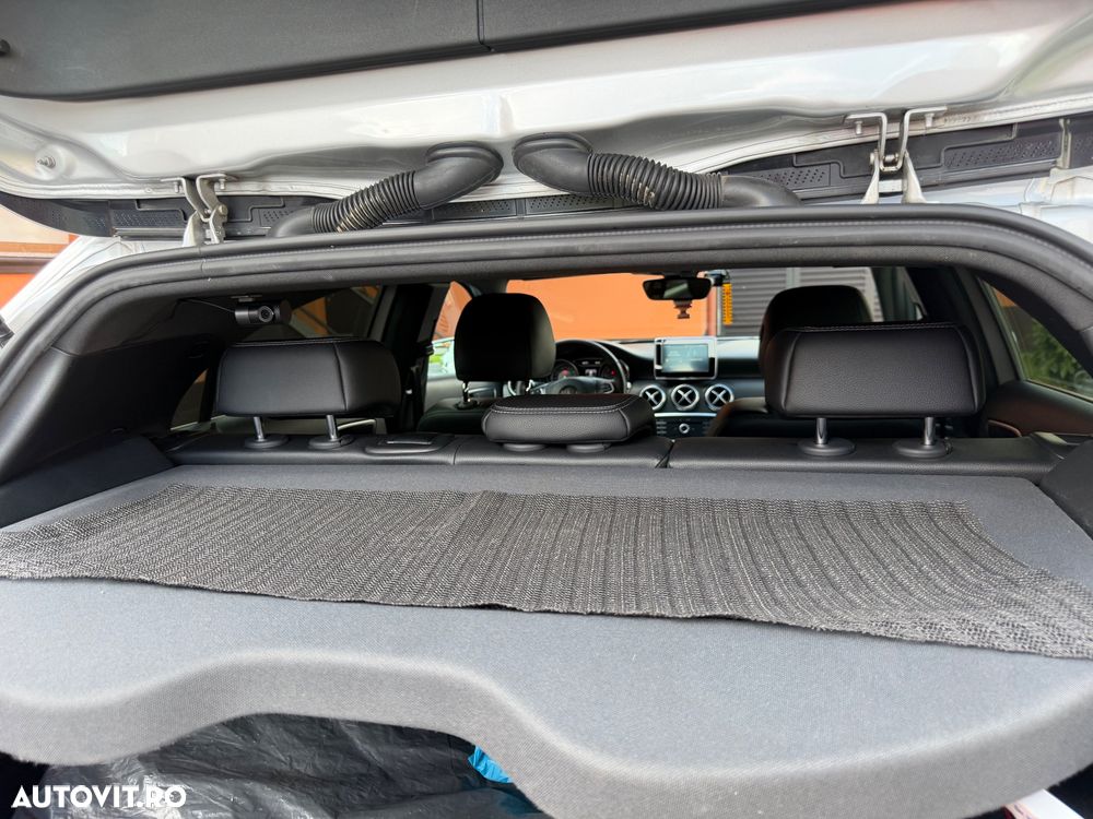 Mercedes-Benz A 200 7G-DCT - 19