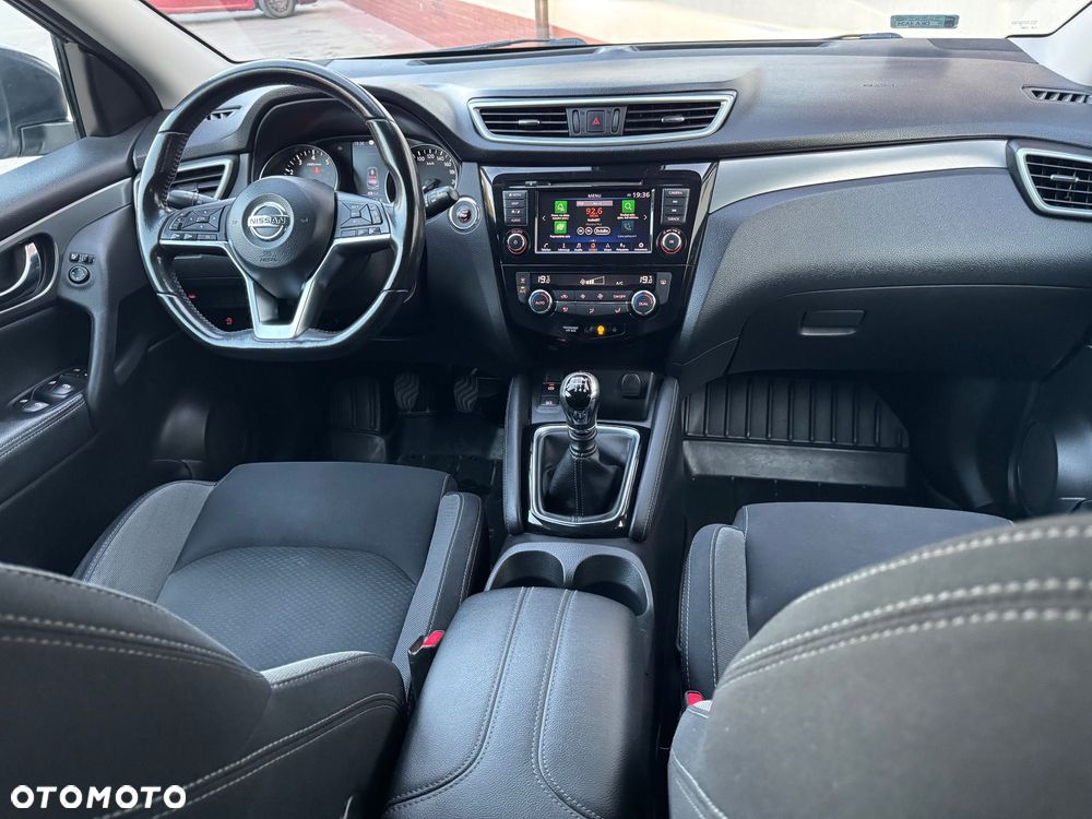 Nissan Qashqai 1.3 DIG-T N-Connecta - 23