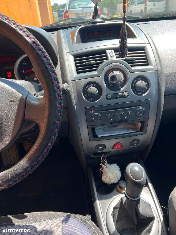 Renault Megane II 1.4 Influence - 9