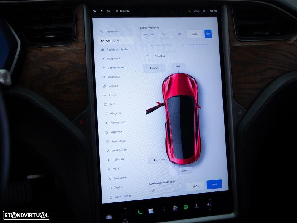 Tesla Model S - 25