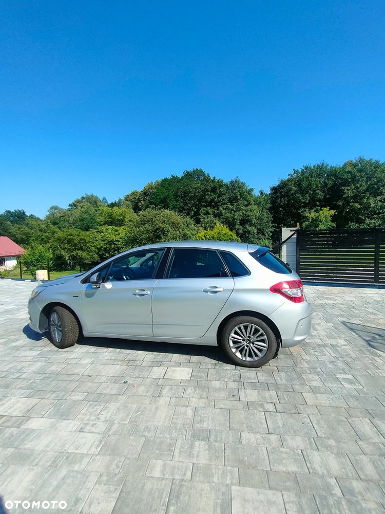 Citroën C4 e-HDi 115 Exclusive - 3