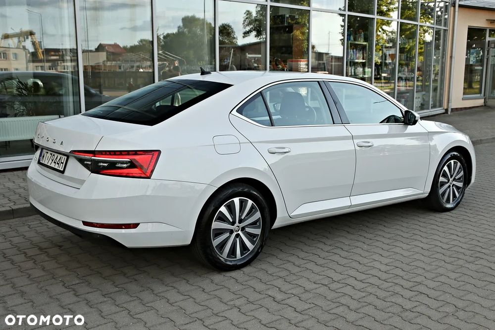 Skoda Superb 1.5 TSI Ambition DSG - 15