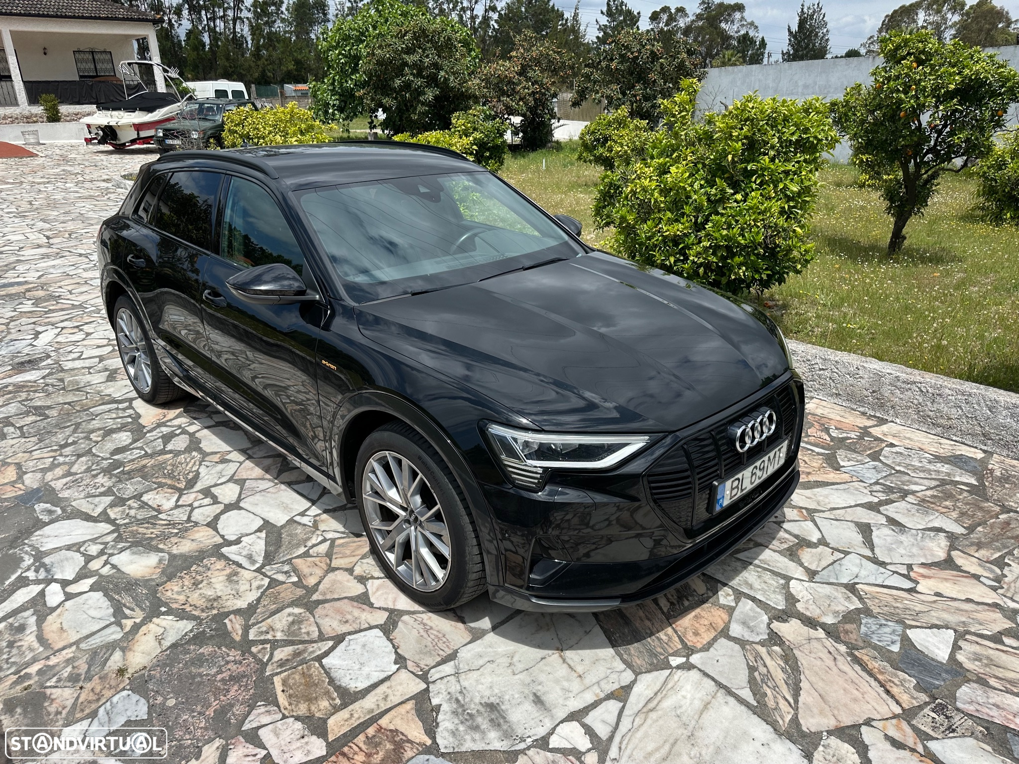 Audi e-tron 55 quattro S line - 11