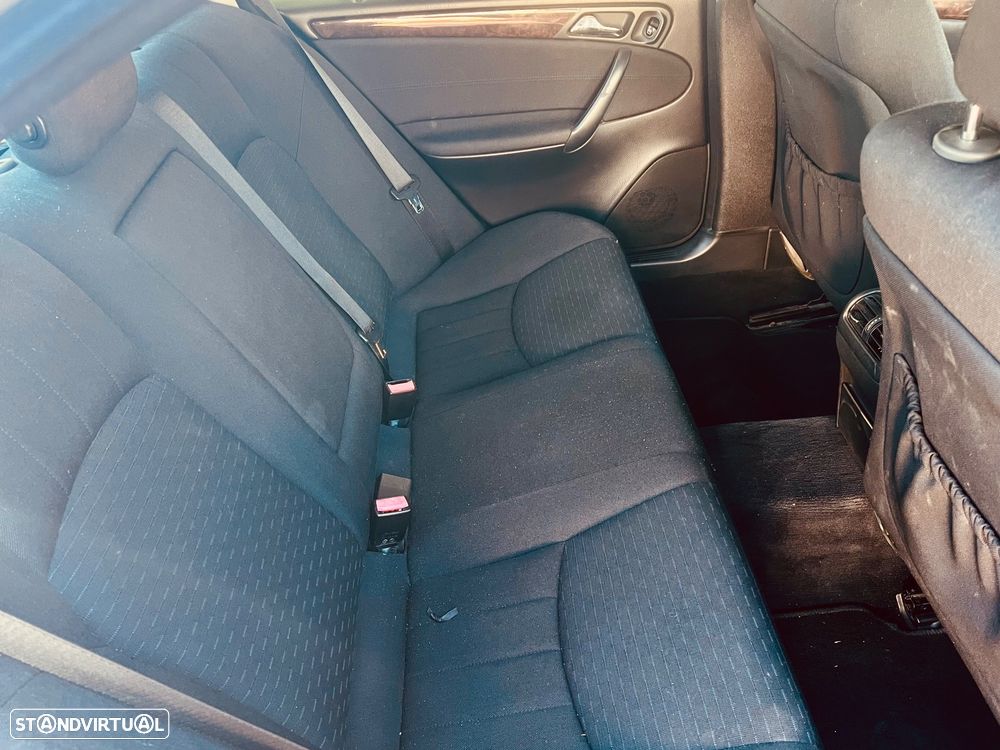 Mercedes-Benz E 220 CDi Elegance - 4