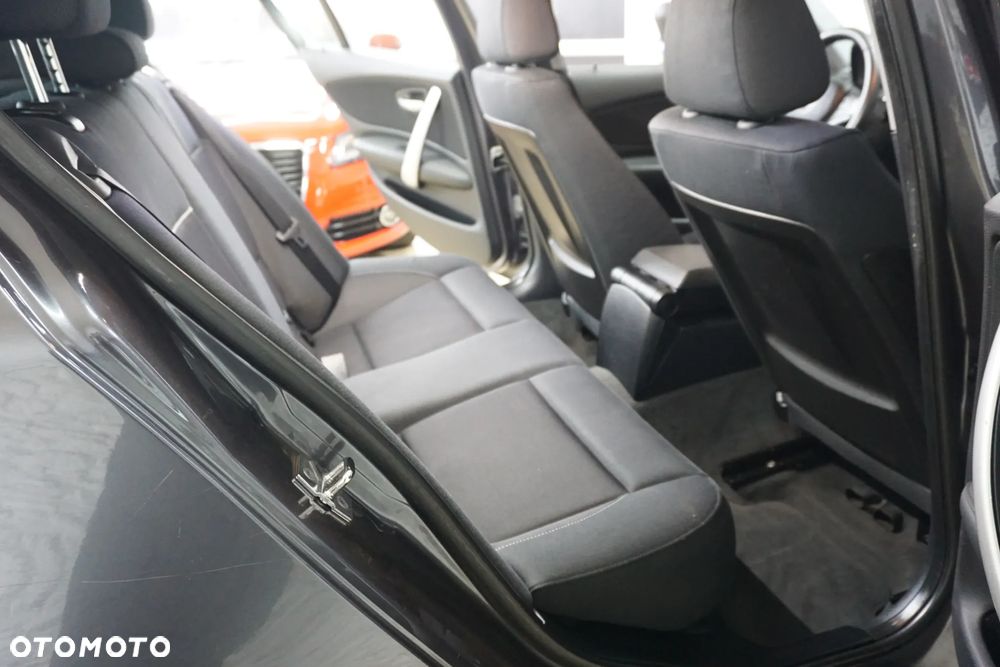 BMW Seria 1 120d DPF - 21