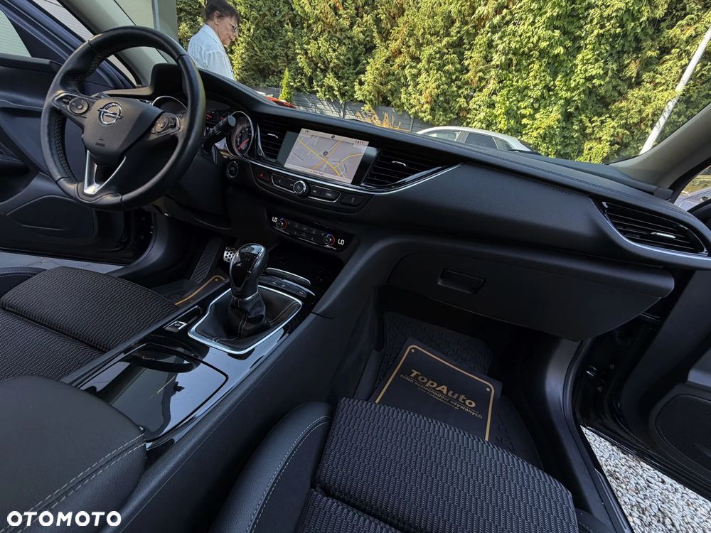 Opel Insignia - 16