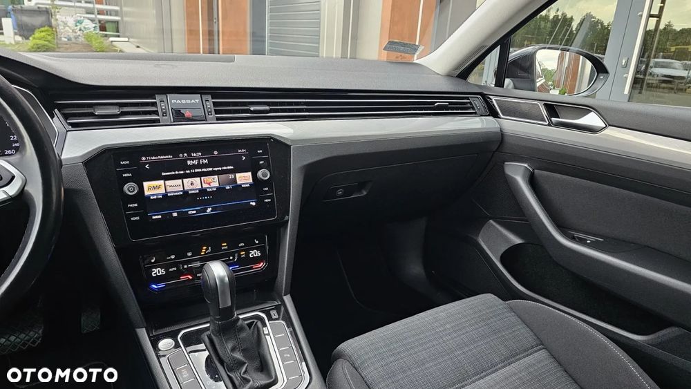 Volkswagen Passat Variant 2.0 TDI EVO Business DSG - 10