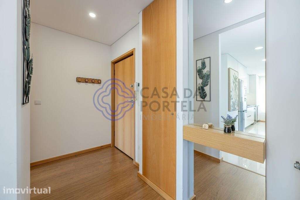 Apartamento T2 Semi-novo com Varanda e Garagem | Senhora da Hora - Grande imagem: 5/44