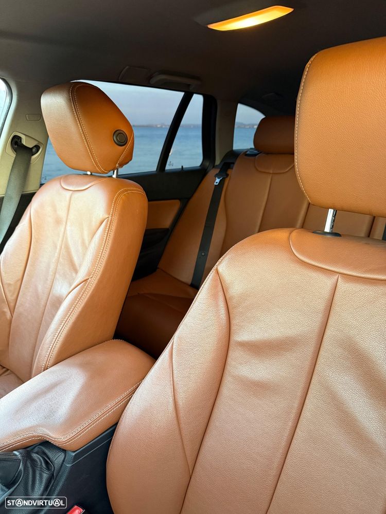 BMW 320 d Sport Line - 17